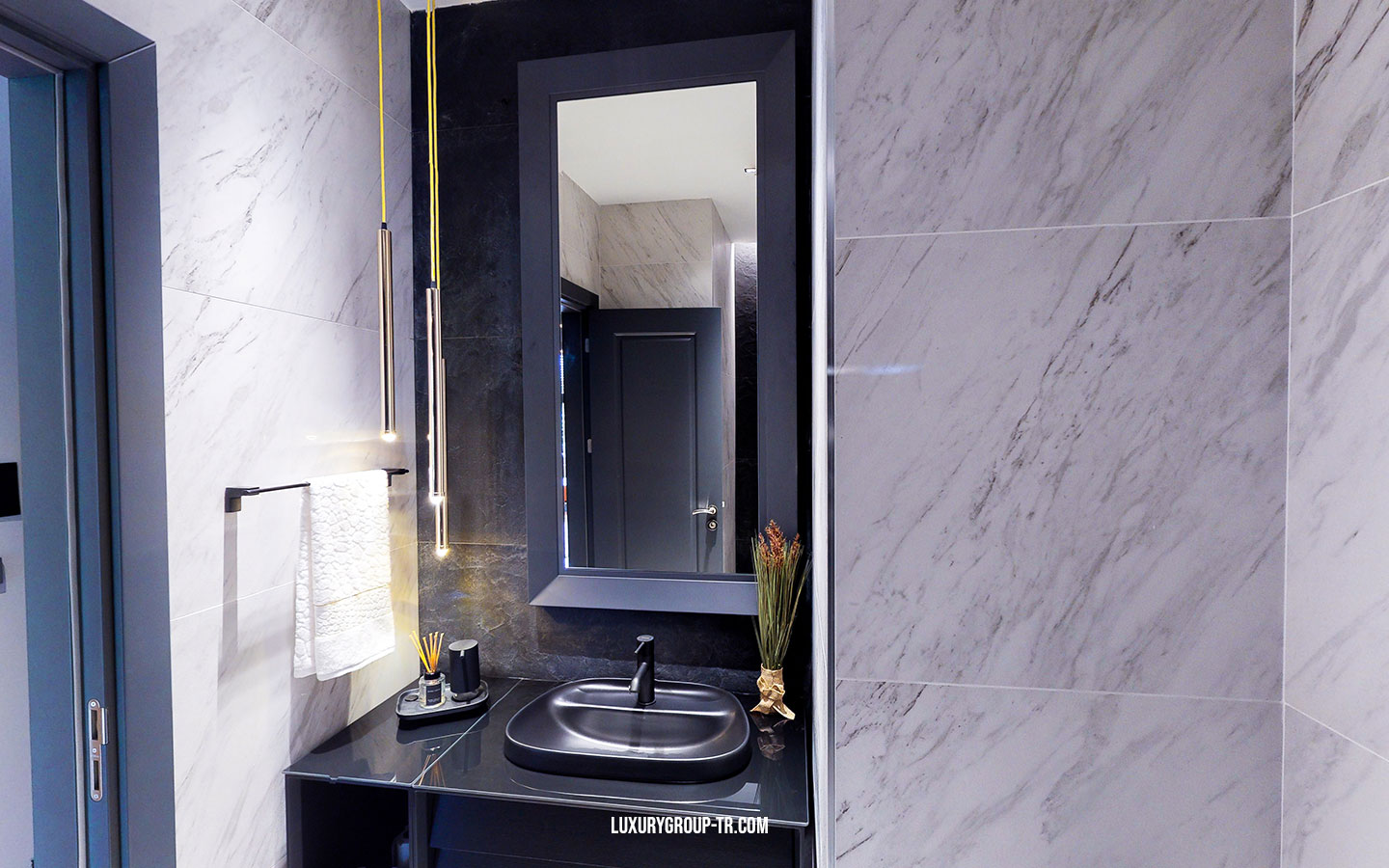 Benesta--bathroom